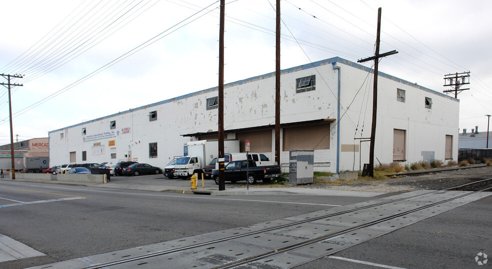 Primary Photo Of 2485 E Vernon Ave, Vernon Warehouse For Lease