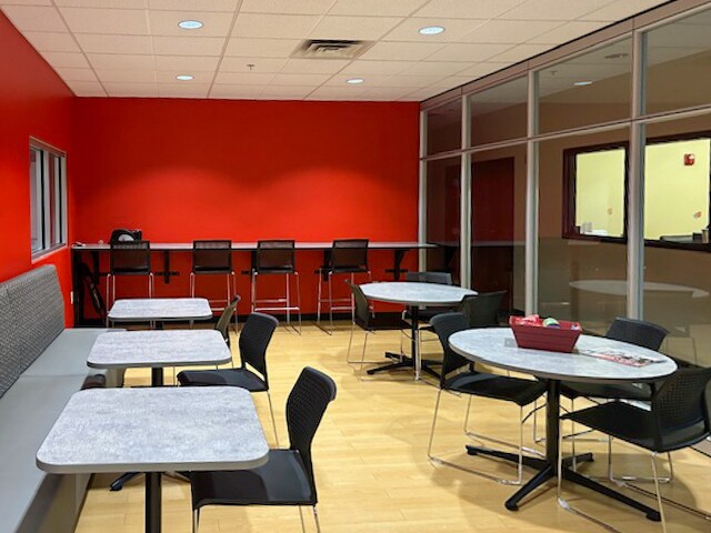 More Photos Of 4700 W Ryan Rd, Franklin General Retail For Sale