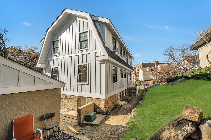 More Photos Of 200 Main St, Eastchester Apartments For Sale