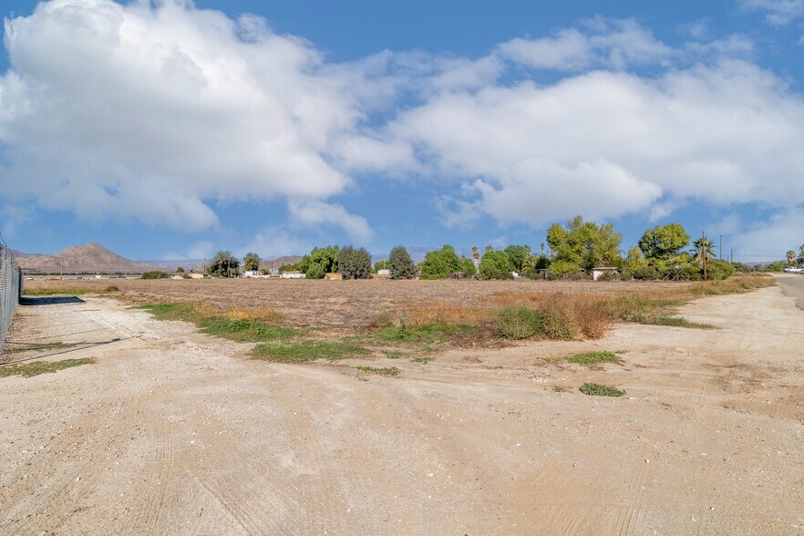 More Photos Of Lakeview Ave @ Ramona Expressway, Nuevo Land For Sale
