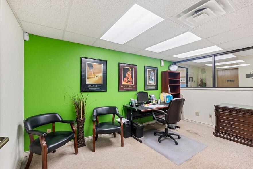 More Photos Of 2524 US Highway 96 N, Center Warehouse For Sale