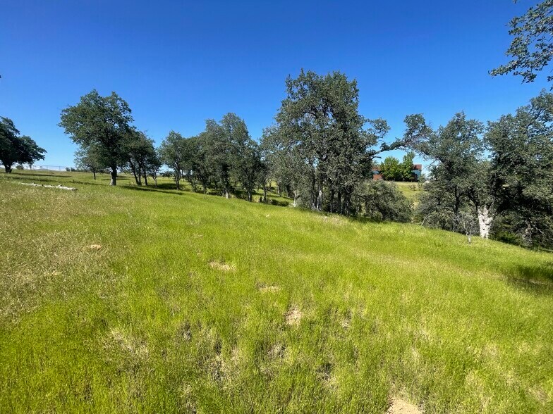 More Photos Of 2440 Airpark Dr, Redding Land For Sale