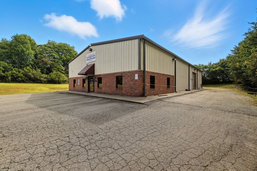 Primary Photo Of 215 Peddycord Park Ct, Kernersville Warehouse For Lease