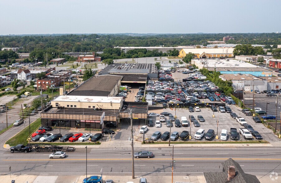 More Photos Of 5720 Reisterstown Rd, Baltimore Auto Repair For Lease
