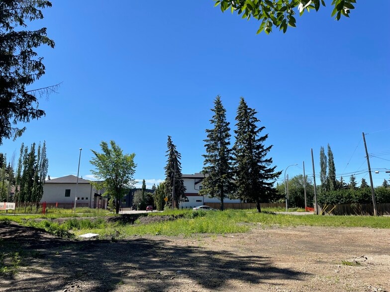 More Photos Of 10504 128 St NW, Edmonton Religious Facility For Sale