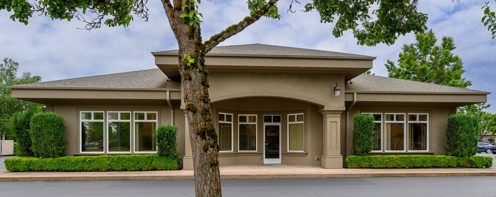 More Photos Of 375 SE Norton Ln, Mcminnville Medical For Lease