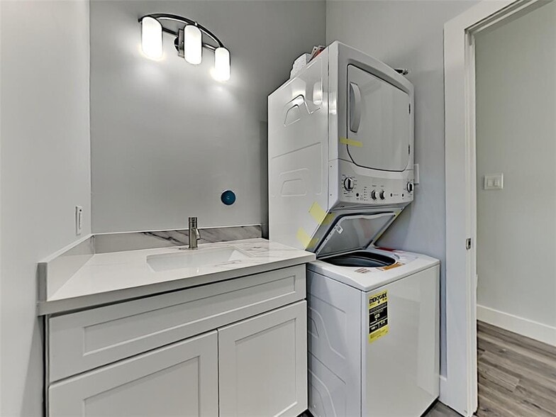 More Photos Of 2620 Delafield St, Houston Apartments For Sale