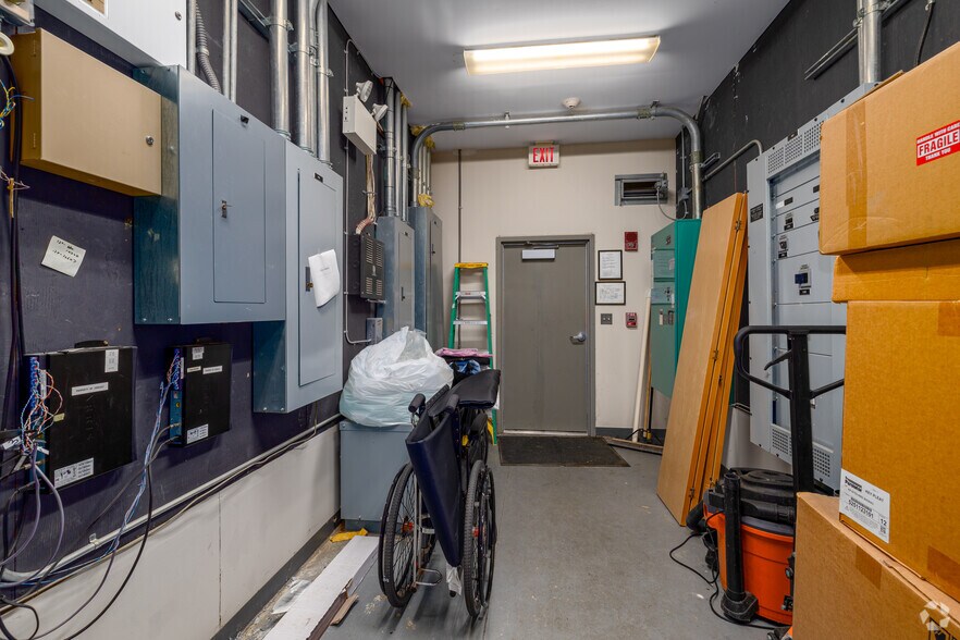 More Photos Of 1133 E Chestnut Ave, Vineland Office For Sale