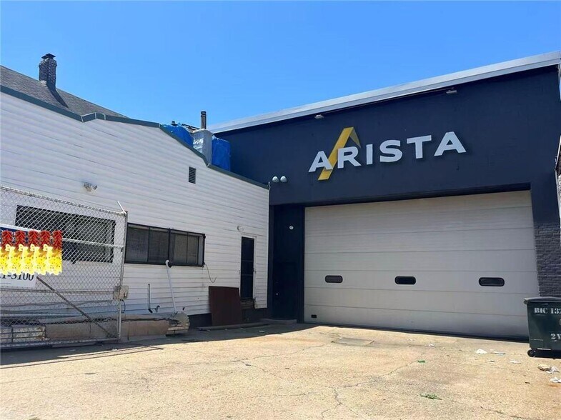 More Photos Of 360 Broadway, Staten Island Warehouse For Sale