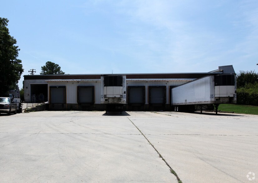 More Photos Of 103-109 Vandora Springs Rd, Garner Unknown For Lease
