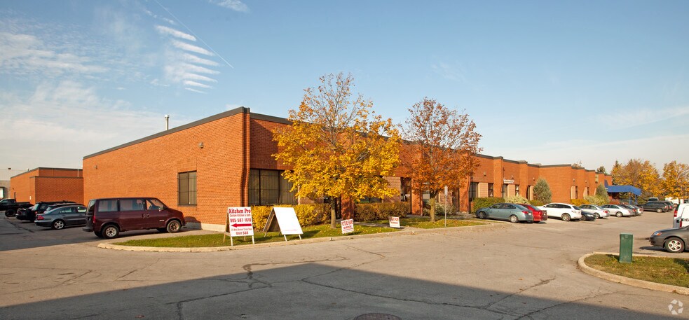 Primary Photo Of 25 W Beaver Creek Rd, Richmond Hill Light Distribution For Lease