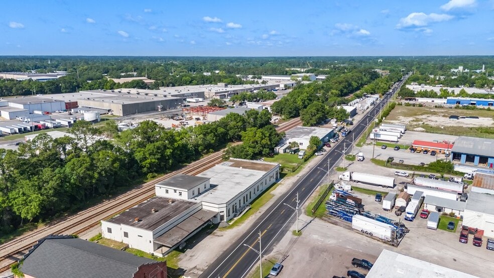 More Photos Of 5154-5200 W Beaver St, Jacksonville Warehouse For Lease