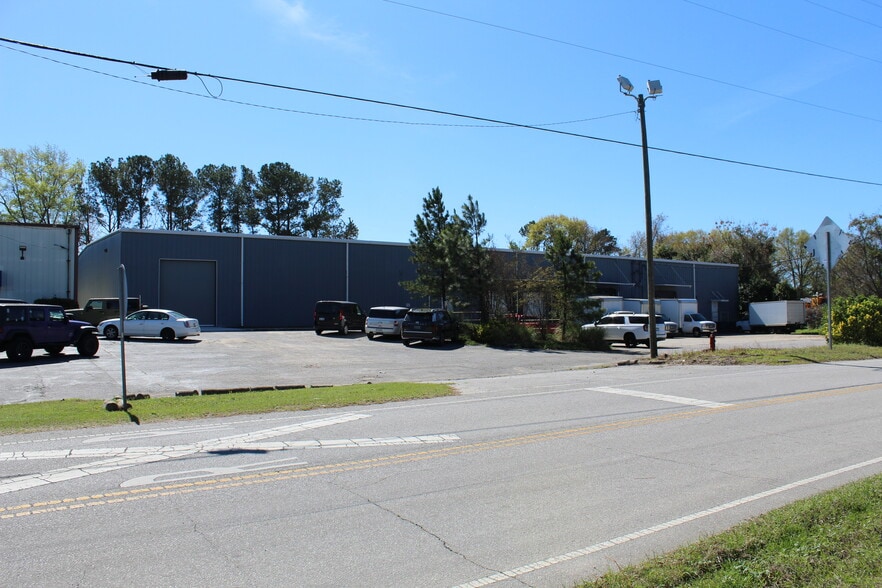 More Photos Of 1135 Walter Price Dr, Cayce Warehouse For Lease