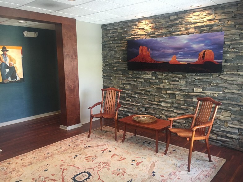 More Photos Of 5 Dunmore Ct, Hilton Head Office Residential For Sale