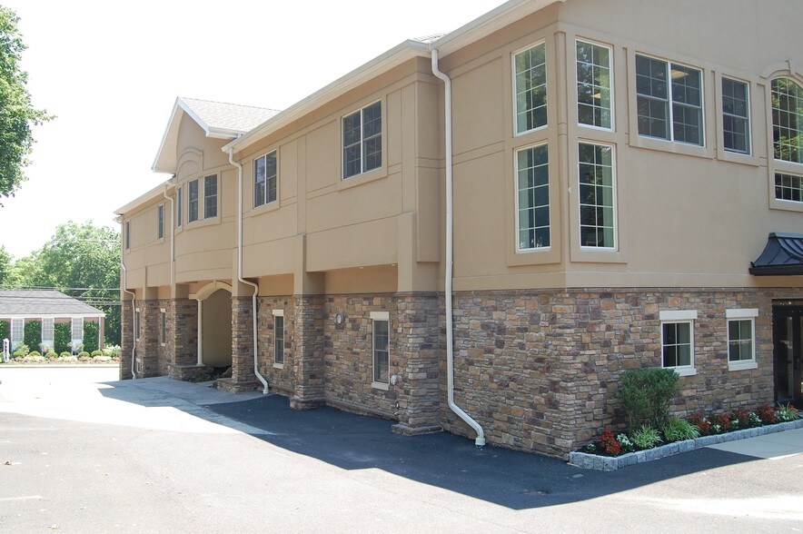 More Photos Of 813 Bethlehem Pike, Erdenheim Medical For Lease