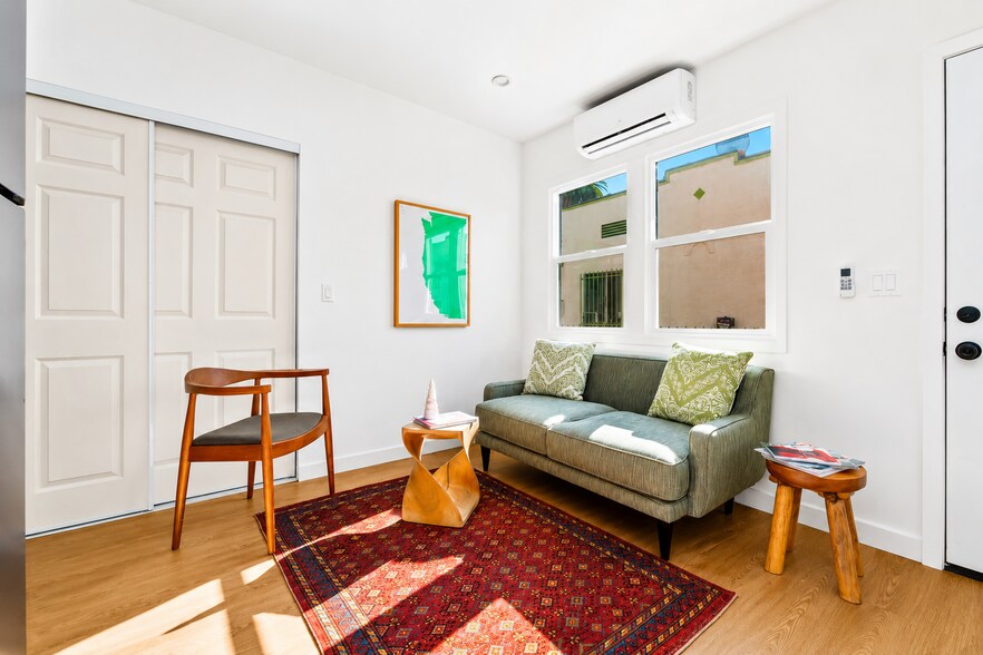 More Photos Of 2819 3rd Ave, Los Angeles Apartments For Sale