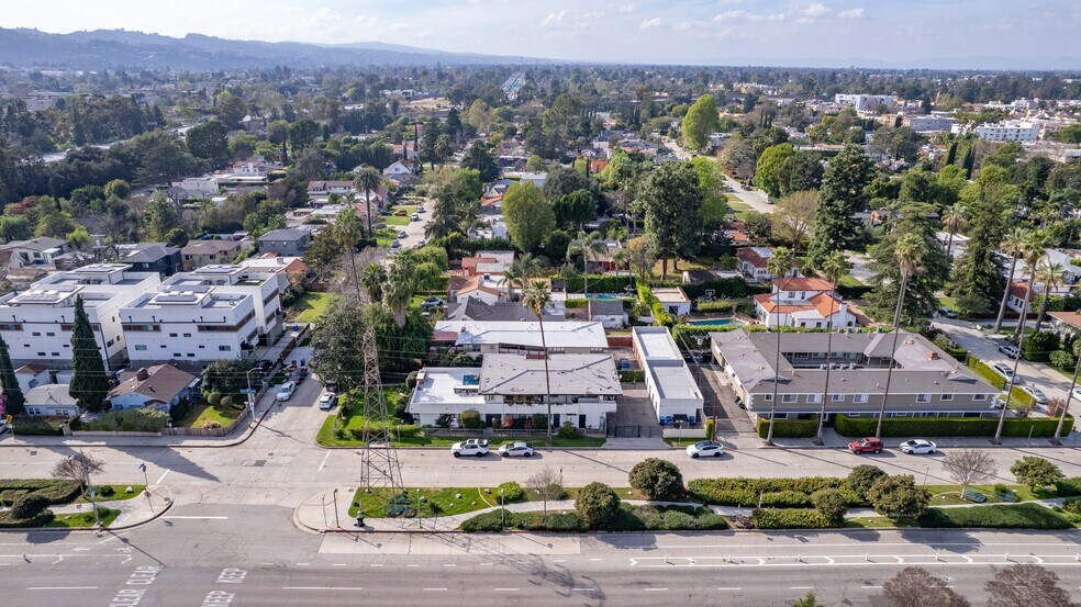 More Photos Of 11001 Hortense St, West Toluca Lake Apartments For Sale