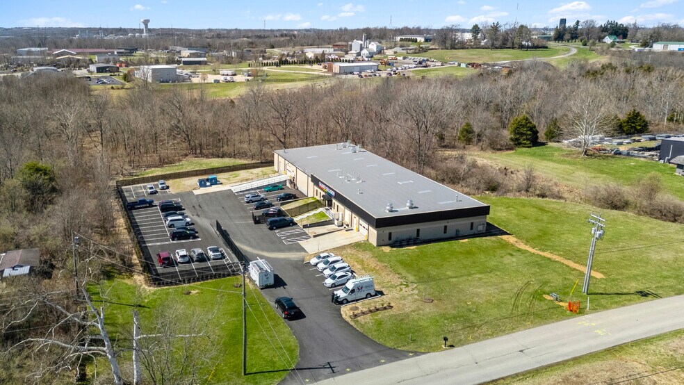 More Photos Of 2402 Allen Ln, La Grange Auto Repair For Sale