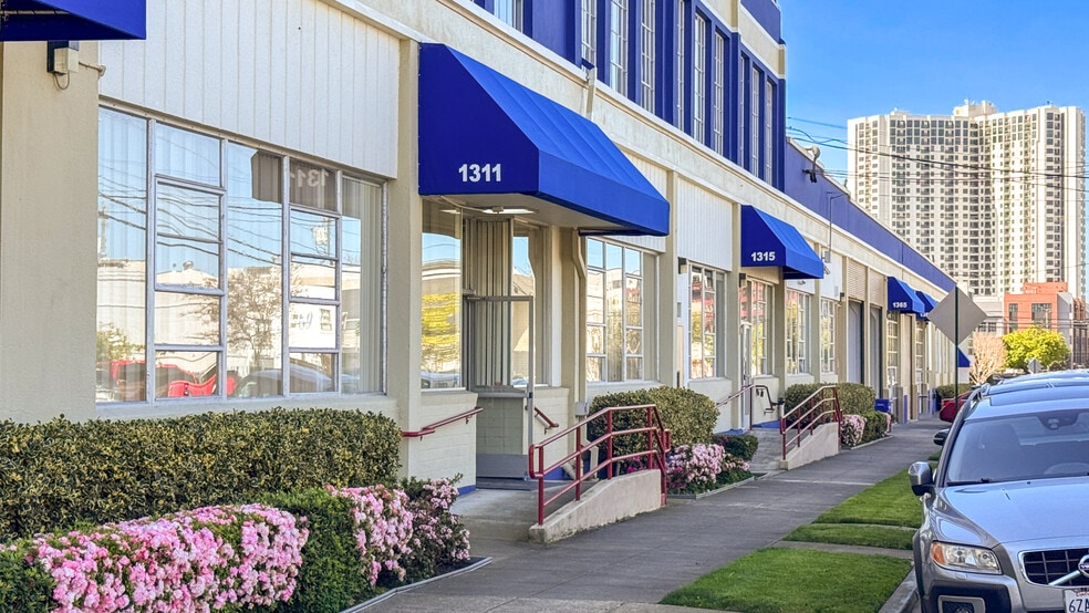 More Photos Of 1311-1425 63rd St, Emeryville Distribution For Lease
