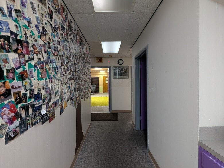 More Photos Of 715 Orleans St, Beaumont Office For Sale