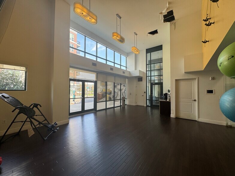 More Photos Of 121 Towne St, Stamford Apartments For Lease