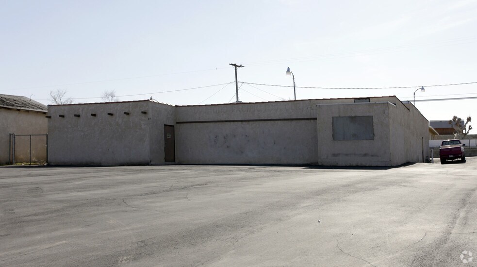 Primary Photo Of 25647 Main St, Barstow Bar For Sale