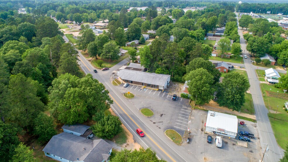 Primary Photo Of 808-814 W Center St, Sheridan Storefront Retail Office For Sale