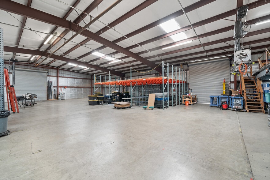 More Photos Of 4081 Seaport Blvd, West Sacramento Warehouse For Lease