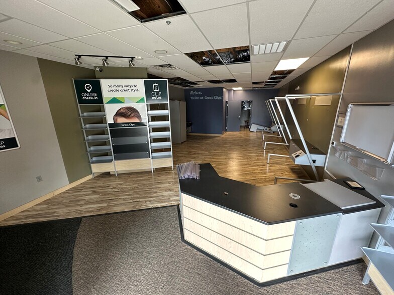More Photos Of 403 N Guadalupe St, San Marcos General Retail For Lease