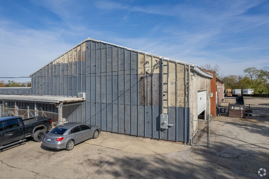 More Photos Of 13477 Dixie Hwy, Walton Auto Dealership For Sale