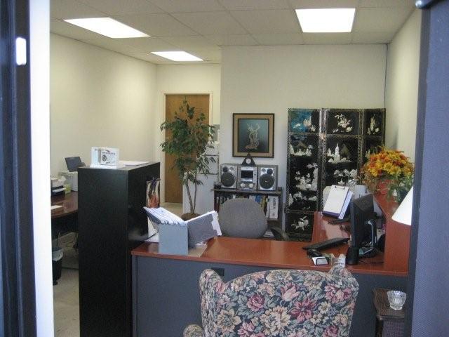 More Photos Of 4913 Chastain Ave, Charlotte Light Manufacturing For Lease