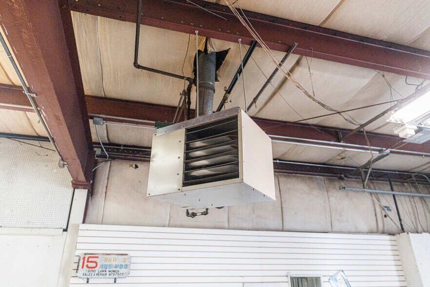 More Photos Of 560 S River St, Batavia Warehouse For Sale