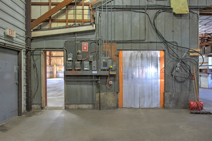 More Photos Of 1895 Frontage Rd, Mora Manufacturing For Sale
