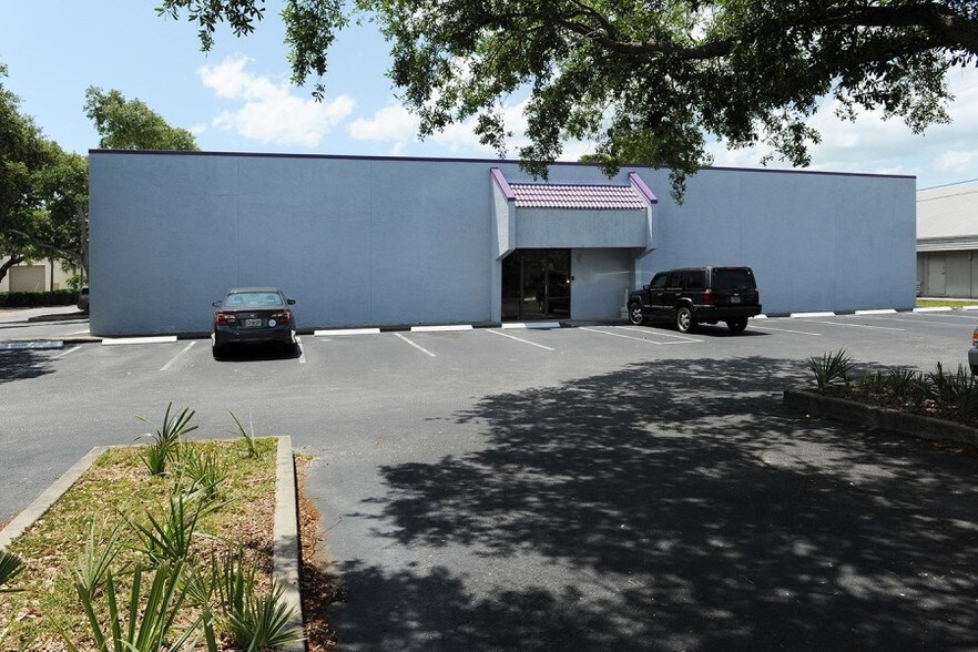 More Photos Of 1365 Hamlet Ave, Clearwater Flex For Lease