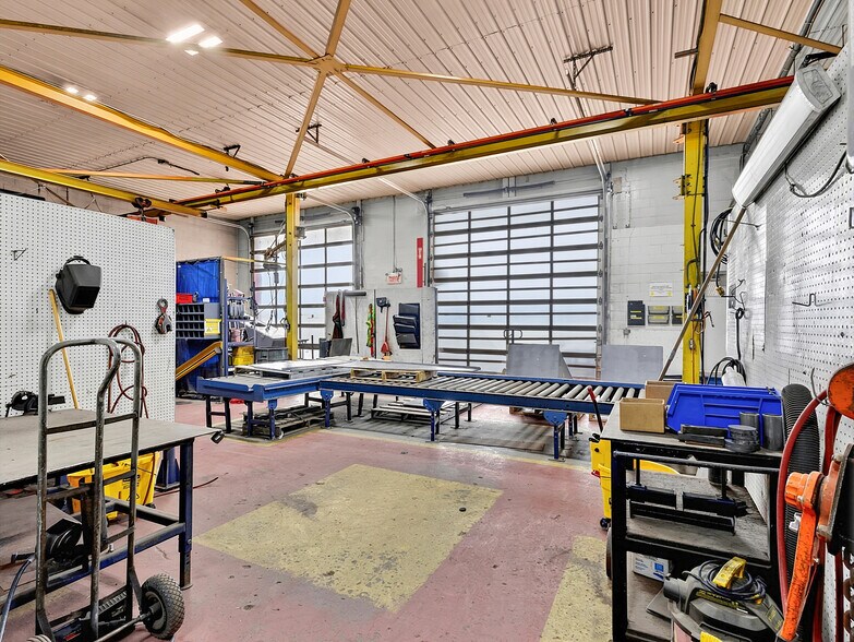 More Photos Of 9330 Boul Bourque, Sherbrooke Industrial For Sale