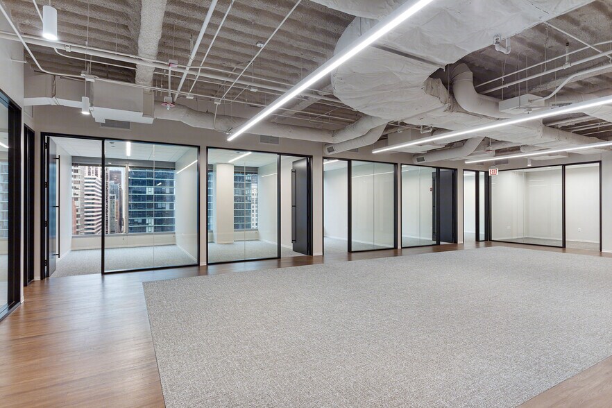 More Photos Of 191 N Wacker Dr, Chicago Office For Lease