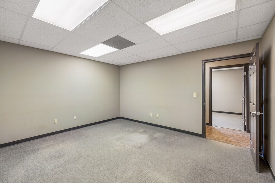 More Photos Of 1311 W College St, Murfreesboro Industrial For Sale