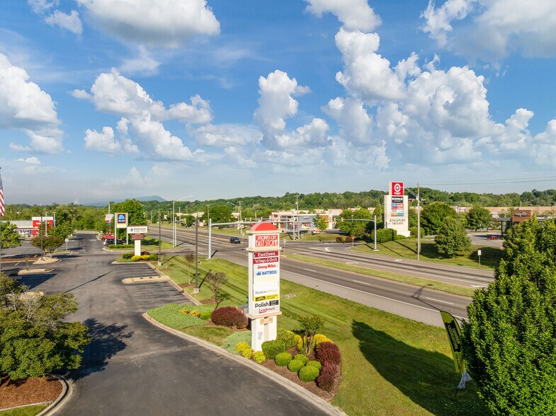 More Photos Of , Kingsport General Retail For Sale