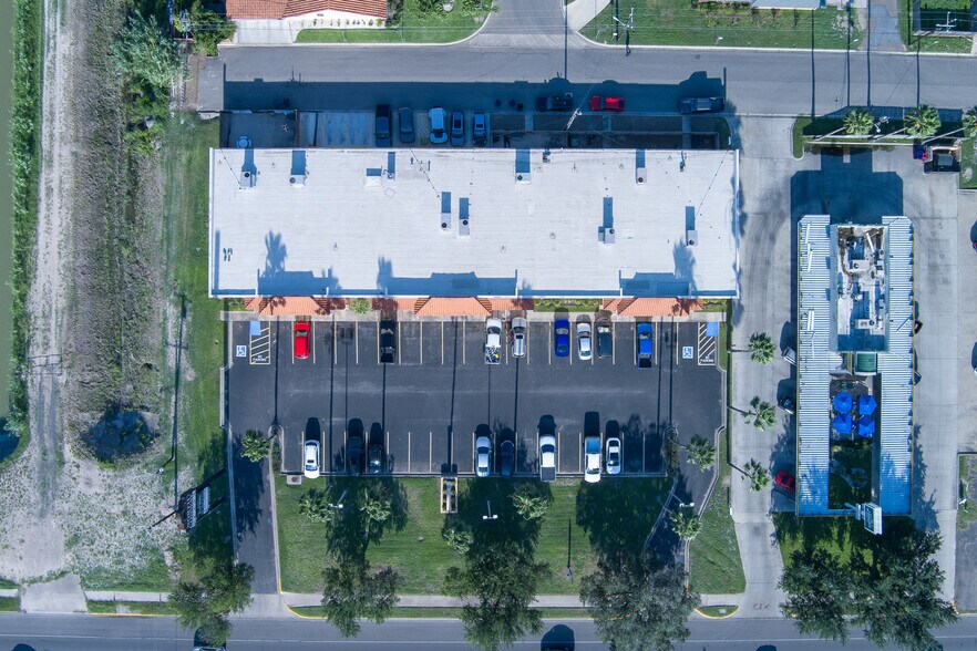 More Photos Of 2408-2504 N Conway Ave, Mission Storefront Retail Office For Sale