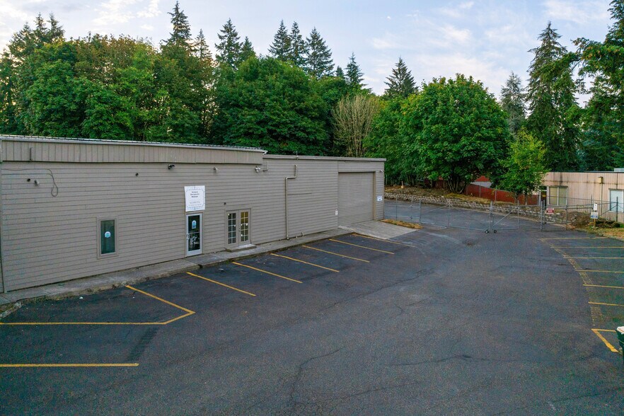More Photos Of 1202 Black Lake Blvd SW, Olympia General Retail For Lease