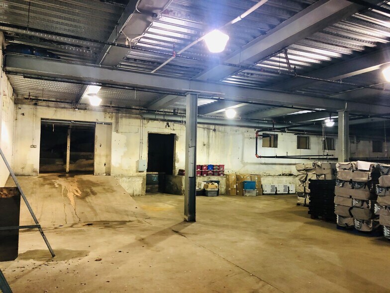 More Photos Of 100 Carney St, Glen Cove Manufacturing For Sale