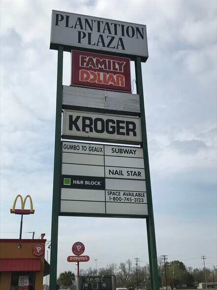 More Photos Of 4100 Barksdale Blvd, Bossier City General Retail For Sale