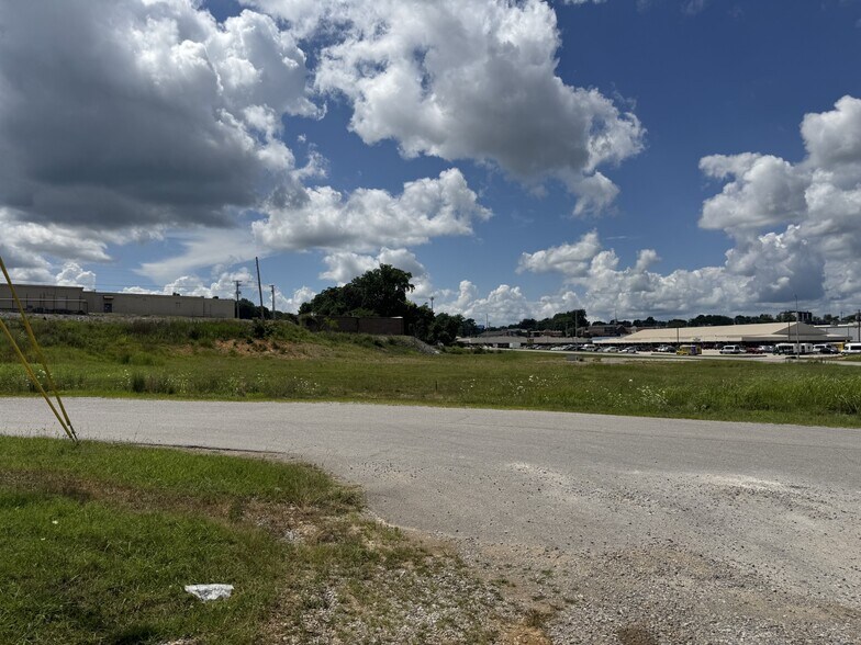 More Photos Of 590 Commerce Dr, Cookeville Land For Sale
