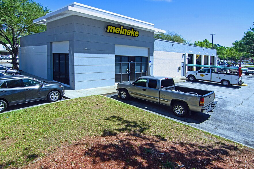 More Photos Of 8595 Beach Blvd, Jacksonville Unknown For Lease