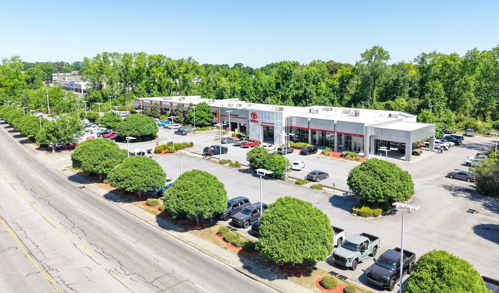 More Photos Of 2136 Sunset Blvd, West Columbia Auto Dealership For Sale