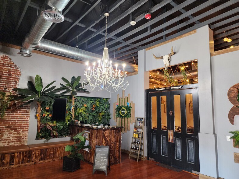 More Photos Of 142-144 N K St, Tulare Restaurant For Sale