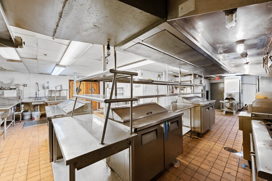More Photos Of 66-68 W Flagler St, Miami Loft Creative Space For Sale