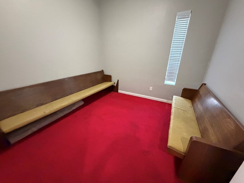 More Photos Of 1621 Balleywood Rd, Irving Religious Facility For Sale