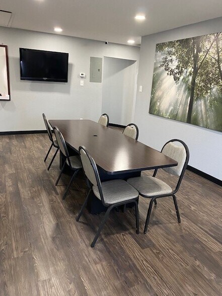 More Photos Of 400 Chisholm Valley Dr, Round Rock Unknown For Lease