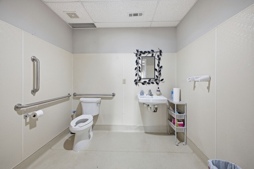 More Photos Of 6515 Holt Rd, Nashville Specialty For Sale